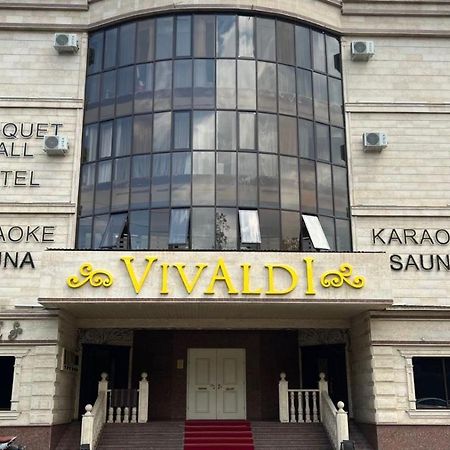 Hotel Vivaldis Almatî Exterior foto